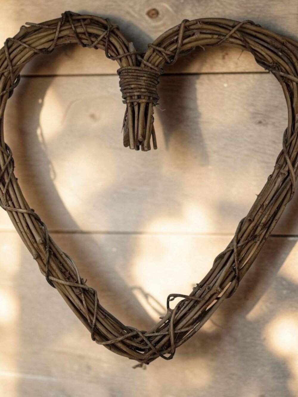 Rustic Large Grapevine Heart farmhouse cottage Wall Hanging Door Wreath
